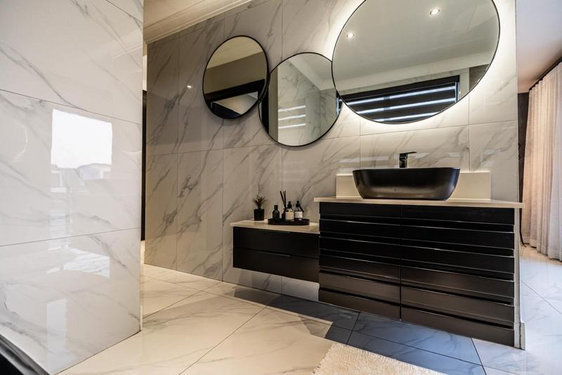 4 Bedroom Property for Sale in Midstream Ridge Gauteng