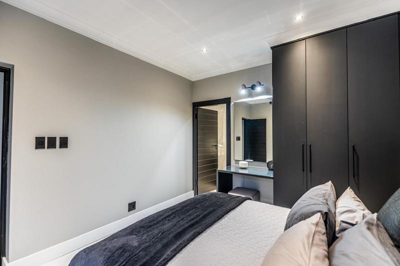 4 Bedroom Property for Sale in Midstream Ridge Gauteng