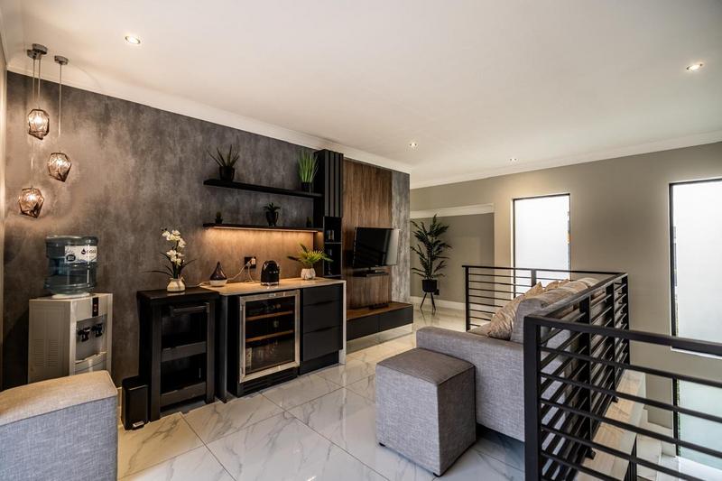 4 Bedroom Property for Sale in Midstream Ridge Gauteng