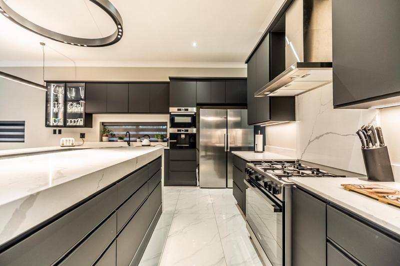 4 Bedroom Property for Sale in Midstream Ridge Gauteng