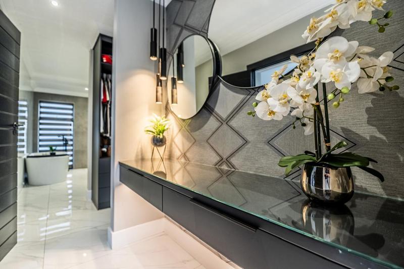 4 Bedroom Property for Sale in Midstream Ridge Gauteng