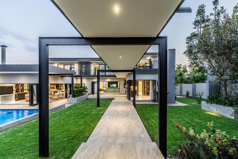 4 Bedroom Property for Sale in Midstream Ridge Gauteng