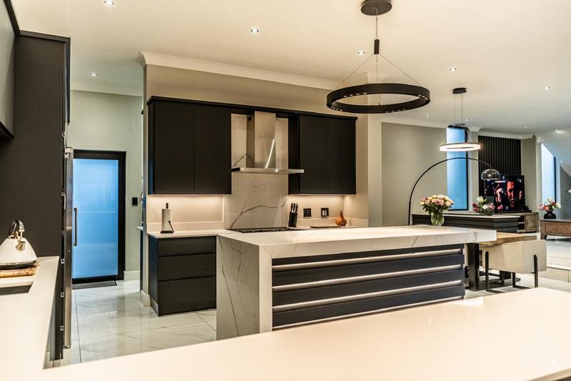 4 Bedroom Property for Sale in Midstream Ridge Gauteng