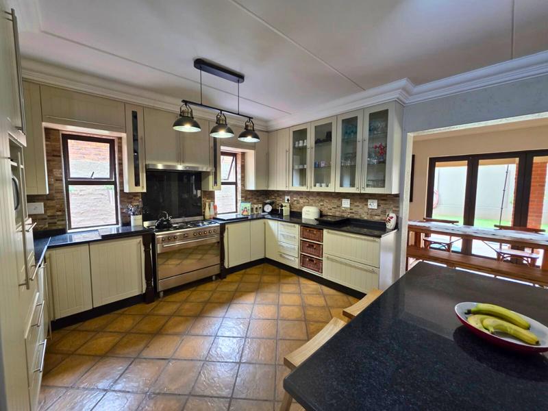 4 Bedroom Property for Sale in Glen Marais Gauteng