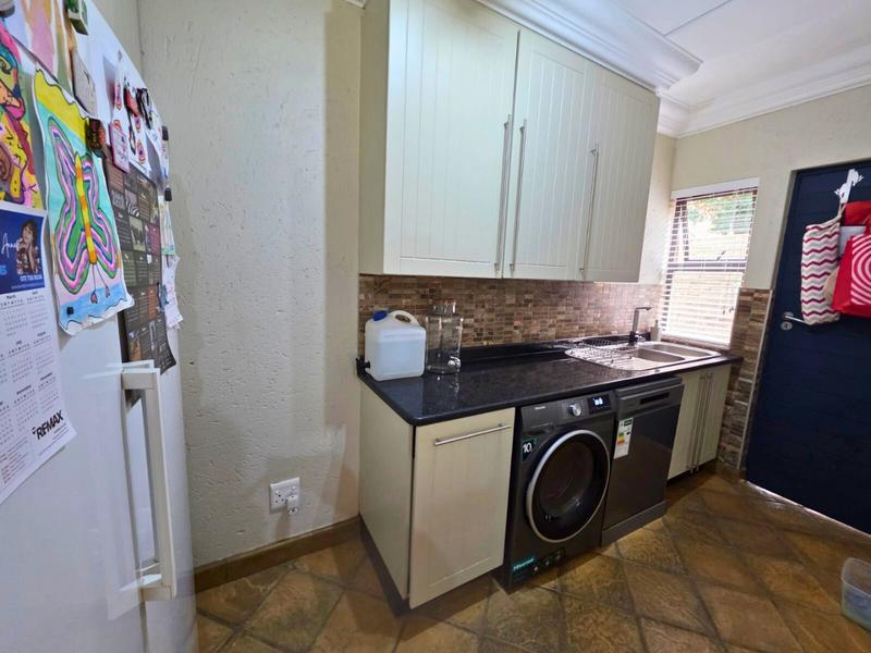 4 Bedroom Property for Sale in Glen Marais Gauteng