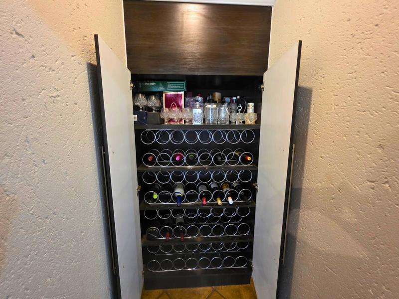 4 Bedroom Property for Sale in Glen Marais Gauteng