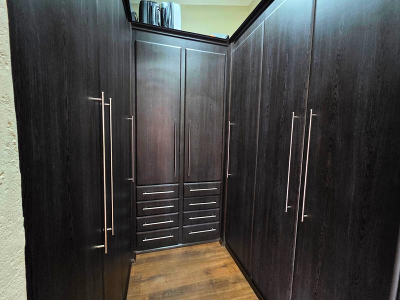 4 Bedroom Property for Sale in Glen Marais Gauteng