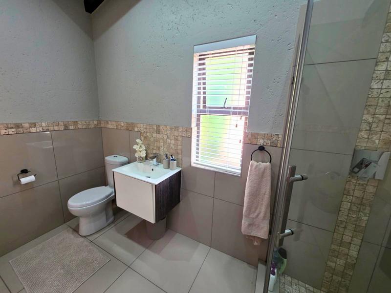 4 Bedroom Property for Sale in Glen Marais Gauteng