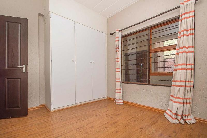 2 Bedroom Property for Sale in Constantia Kloof Gauteng