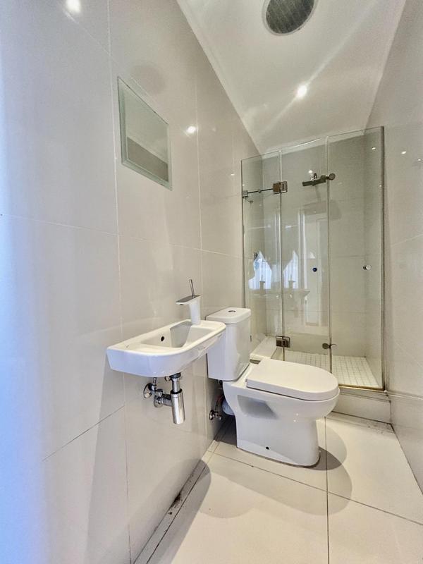 To Let 2 Bedroom Property for Rent in Sandown Gauteng