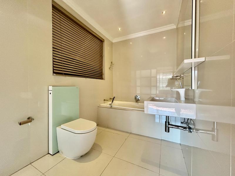 To Let 2 Bedroom Property for Rent in Sandown Gauteng