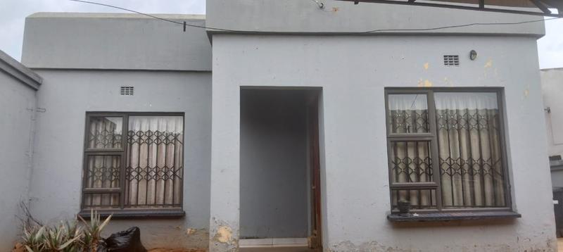 2 Bedroom Property for Sale in Roodepoort Gauteng