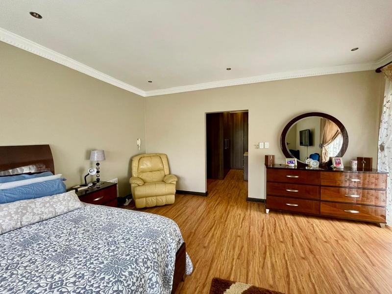 5 Bedroom Property for Sale in Willow Acres Gauteng