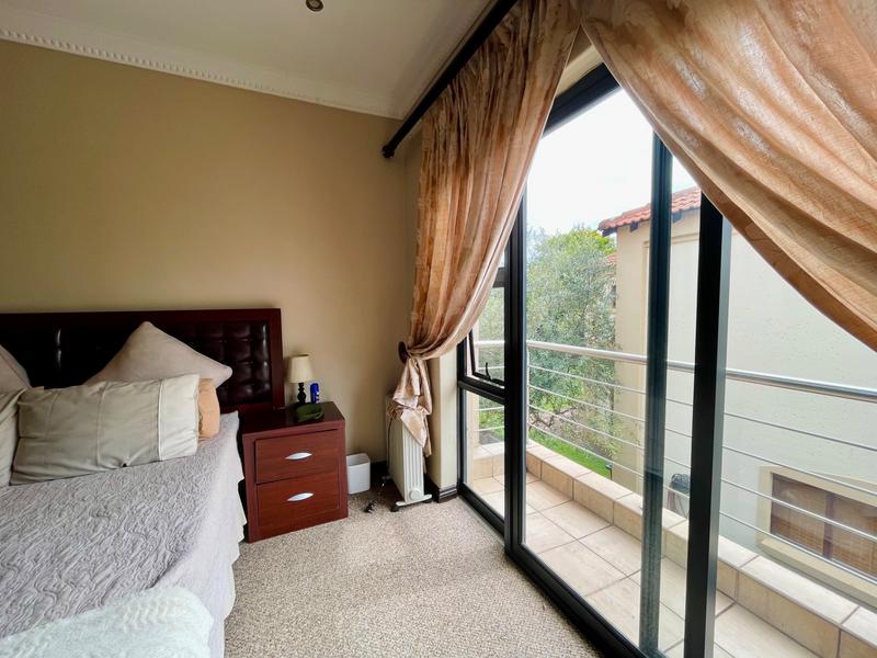 5 Bedroom Property for Sale in Willow Acres Gauteng