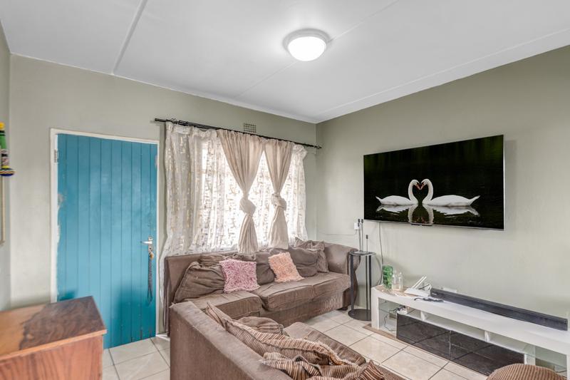 2 Bedroom Property for Sale in Fleurhof Gauteng