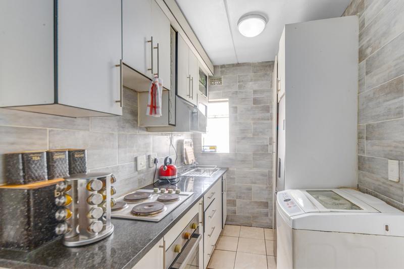 2 Bedroom Property for Sale in Fleurhof Gauteng