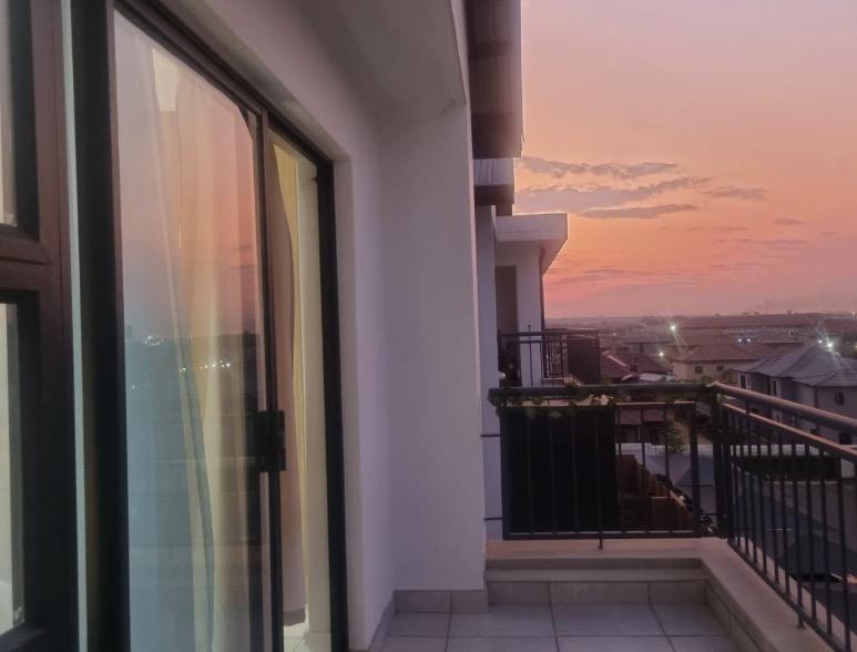 1 Bedroom Property for Sale in Silver Lakes Gauteng