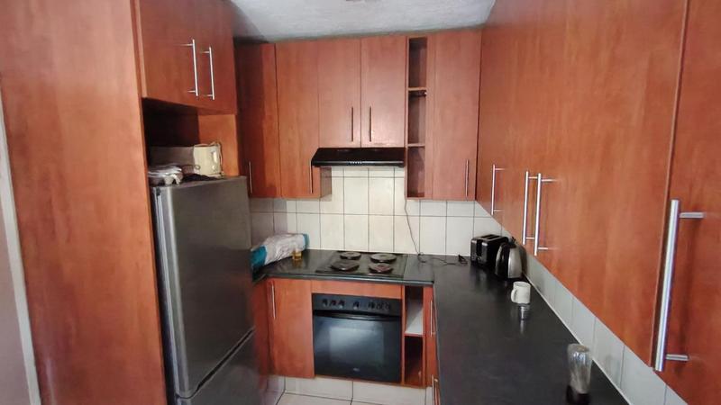 2 Bedroom Property for Sale in Kew Gauteng