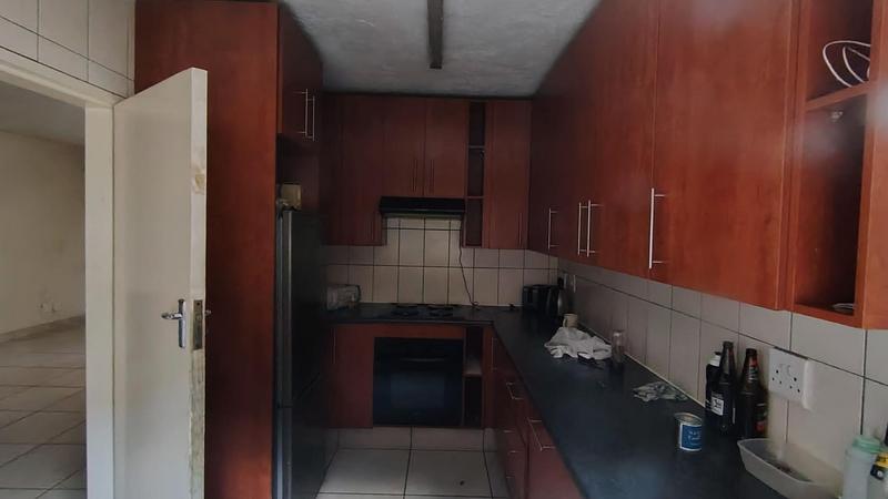2 Bedroom Property for Sale in Kew Gauteng