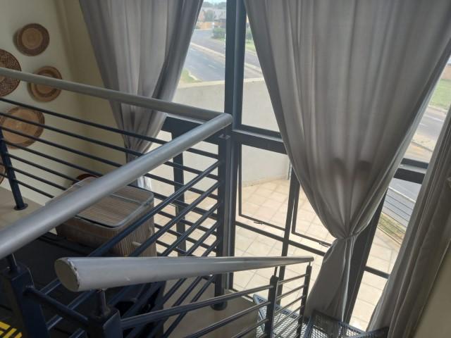 1 Bedroom Property for Sale in Rooihuiskraal North Gauteng