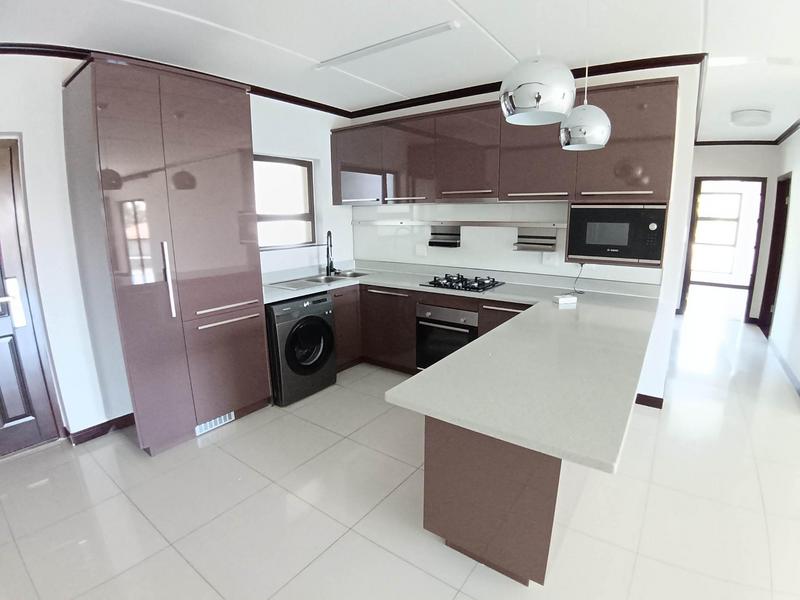 To Let 2 Bedroom Property for Rent in Fourways Gauteng