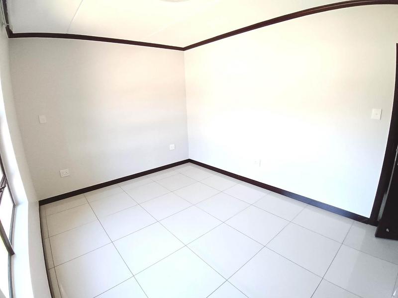 To Let 2 Bedroom Property for Rent in Fourways Gauteng