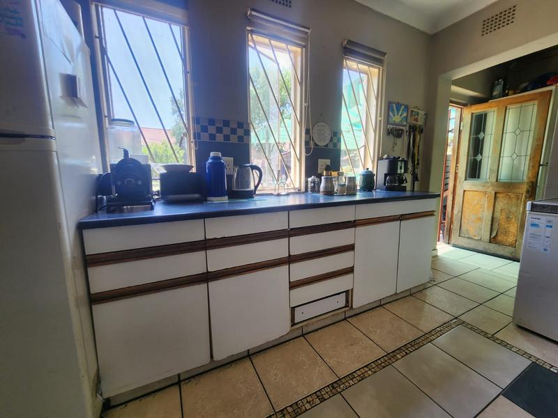 3 Bedroom Property for Sale in General Albertspark Gauteng