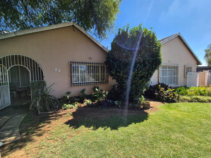 4 Bedroom Property for Sale in Raceview Gauteng