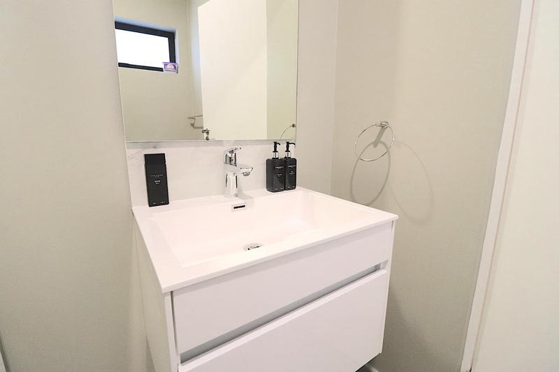 To Let 2 Bedroom Property for Rent in Rosebank Gauteng