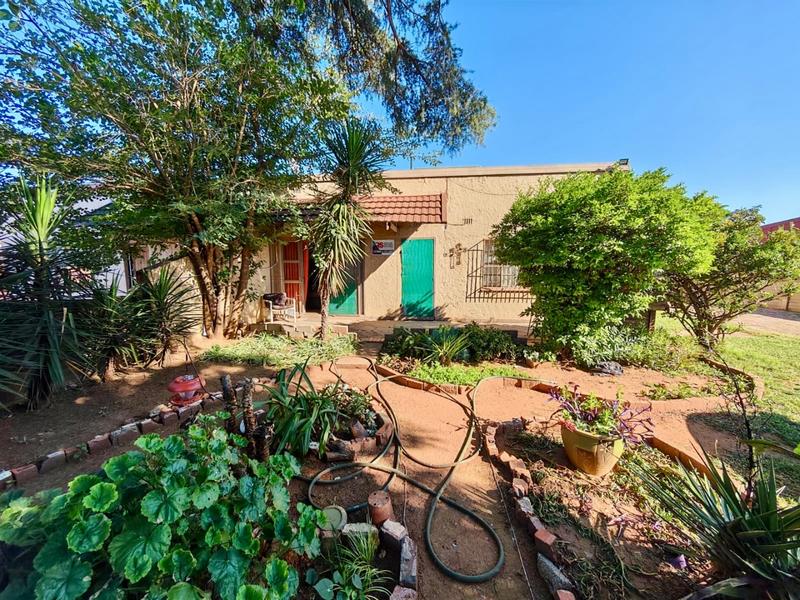 2 Bedroom Property for Sale in Vanderbijlpark Cw 6 Gauteng