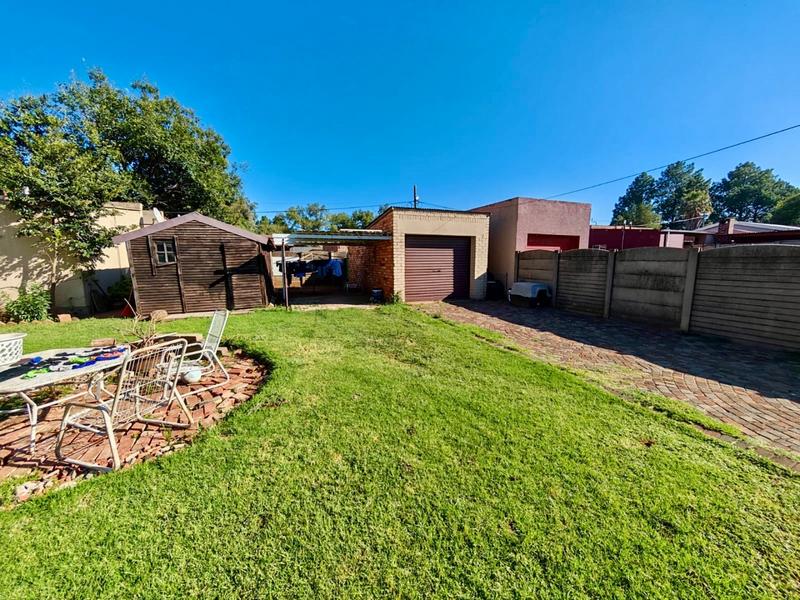 2 Bedroom Property for Sale in Vanderbijlpark Cw 6 Gauteng