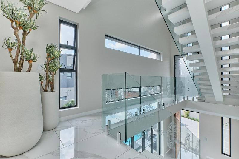 5 Bedroom Property for Sale in Morningside Gauteng