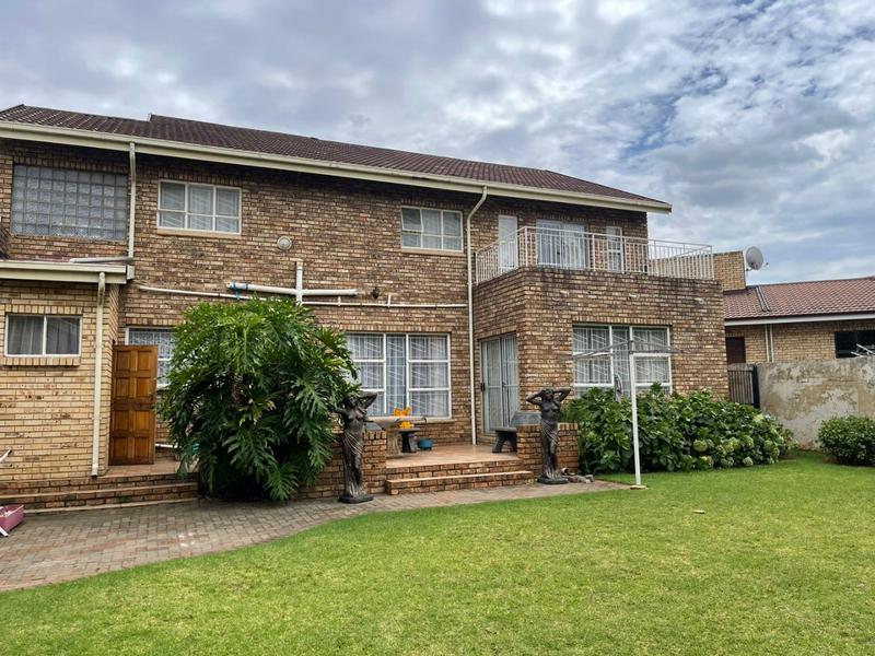4 Bedroom Property for Sale in Vanderbijlpark SE 3 Gauteng