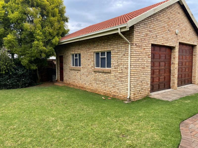 4 Bedroom Property for Sale in Vanderbijlpark SE 3 Gauteng