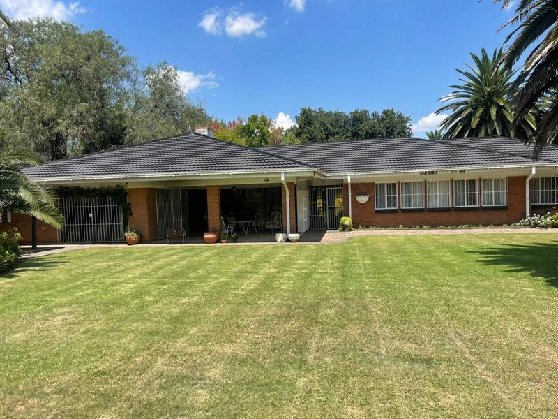 4 Bedroom Property for Sale in Vanderbijlpark SW 5 Gauteng