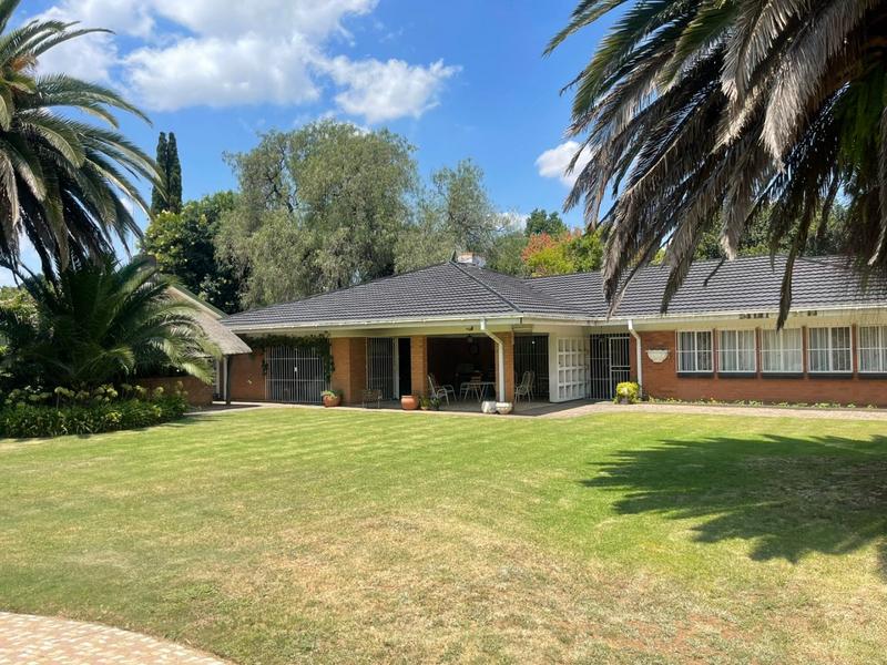 4 Bedroom Property for Sale in Vanderbijlpark SW 5 Gauteng