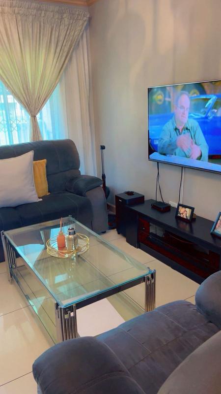 2 Bedroom Property for Sale in Noordwyk Gauteng