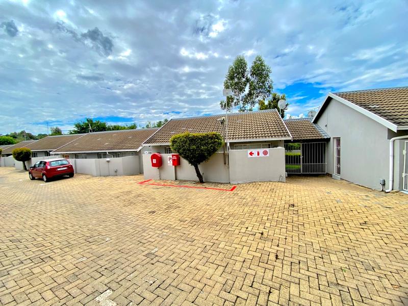 2 Bedroom Property for Sale in Northwold Gauteng