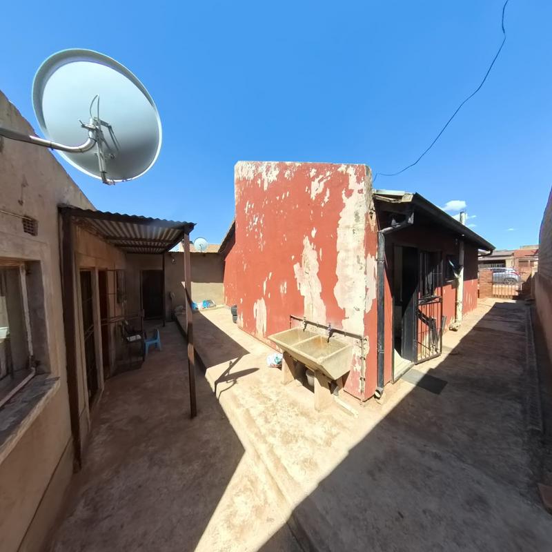 2 Bedroom Property for Sale in Leboeng Gauteng