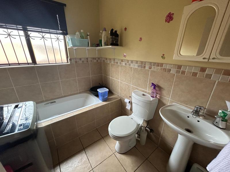 2 Bedroom Property for Sale in The Reeds Gauteng