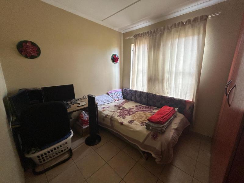 2 Bedroom Property for Sale in The Reeds Gauteng