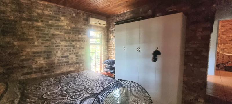 6 Bedroom Property for Sale in Zwartkop Gauteng
