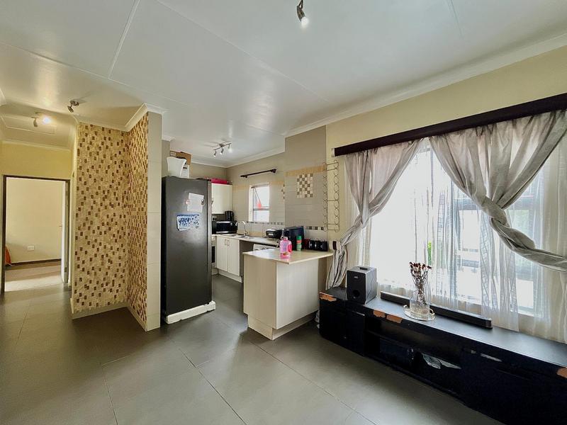To Let 2 Bedroom Property for Rent in Honeydew Gauteng