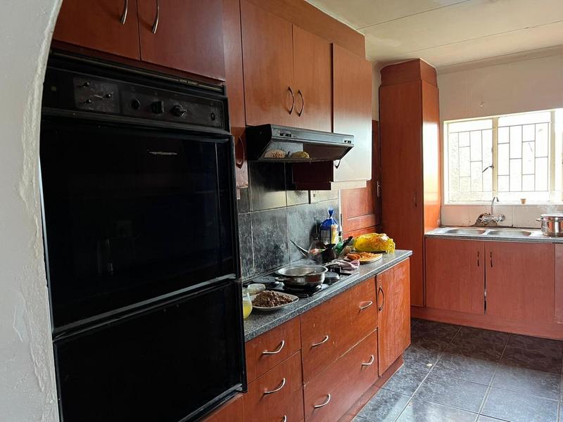 To Let 3 Bedroom Property for Rent in Lenasia Gauteng