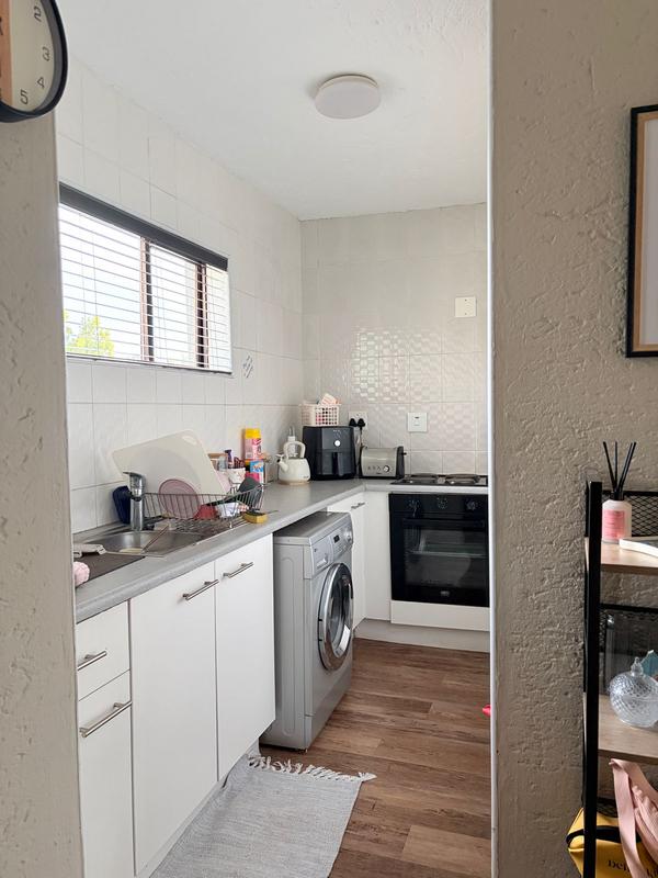 1 Bedroom Property for Sale in Waterkloof Ridge Gauteng