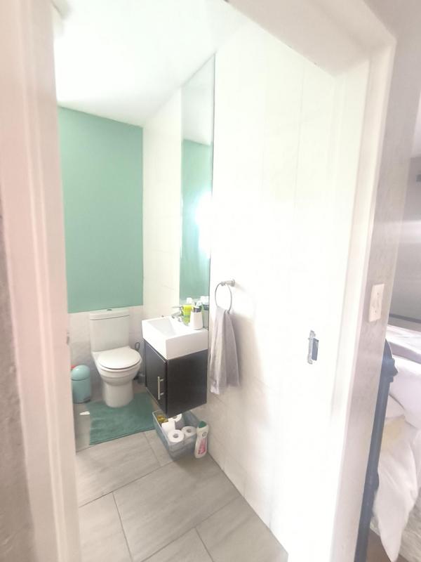 1 Bedroom Property for Sale in Waterkloof Ridge Gauteng