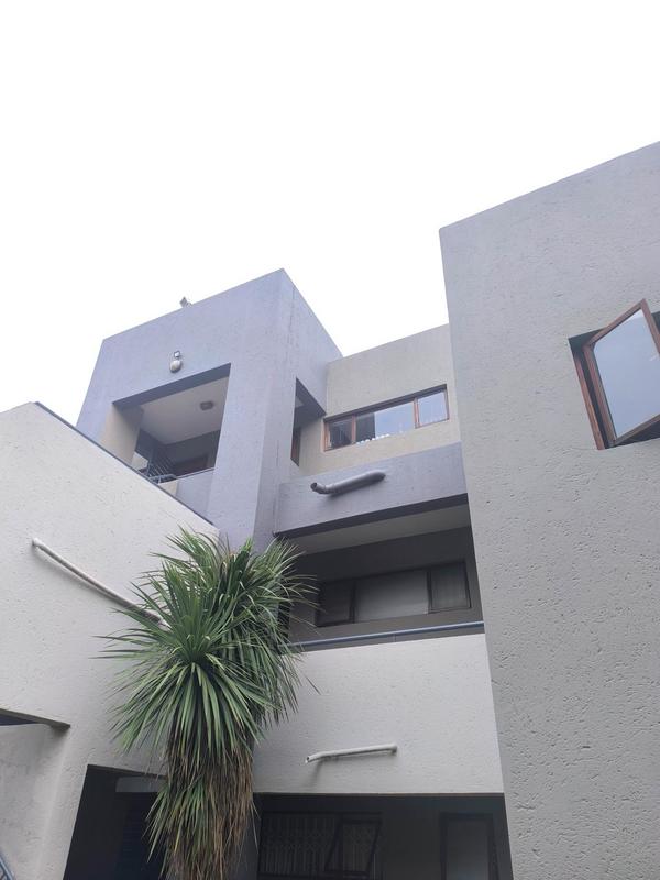 1 Bedroom Property for Sale in Waterkloof Ridge Gauteng