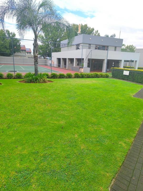 1 Bedroom Property for Sale in Waterkloof Ridge Gauteng