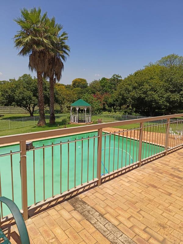 To Let 1 Bedroom Property for Rent in Faerie Glen Gauteng