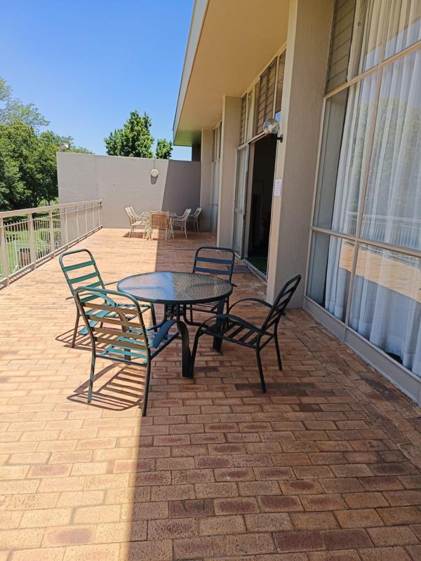 To Let 1 Bedroom Property for Rent in Faerie Glen Gauteng